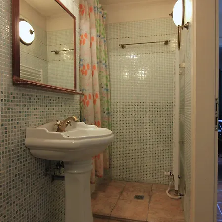 Apartmán 1 Bed Flat - Sleeps 3 - Courtyard - Wifi