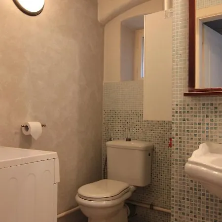 Appartement 1 Bed Flat - Sleeps 3 - Courtyard - Wifi *