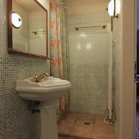 Appartement 1 Bed Flat - Sleeps 3 - Courtyard - Wifi *